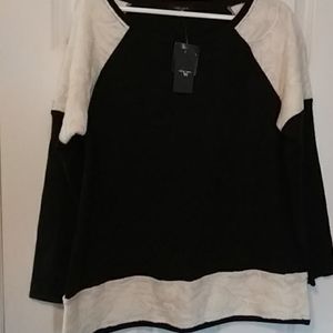 Black and cream sweater nwt